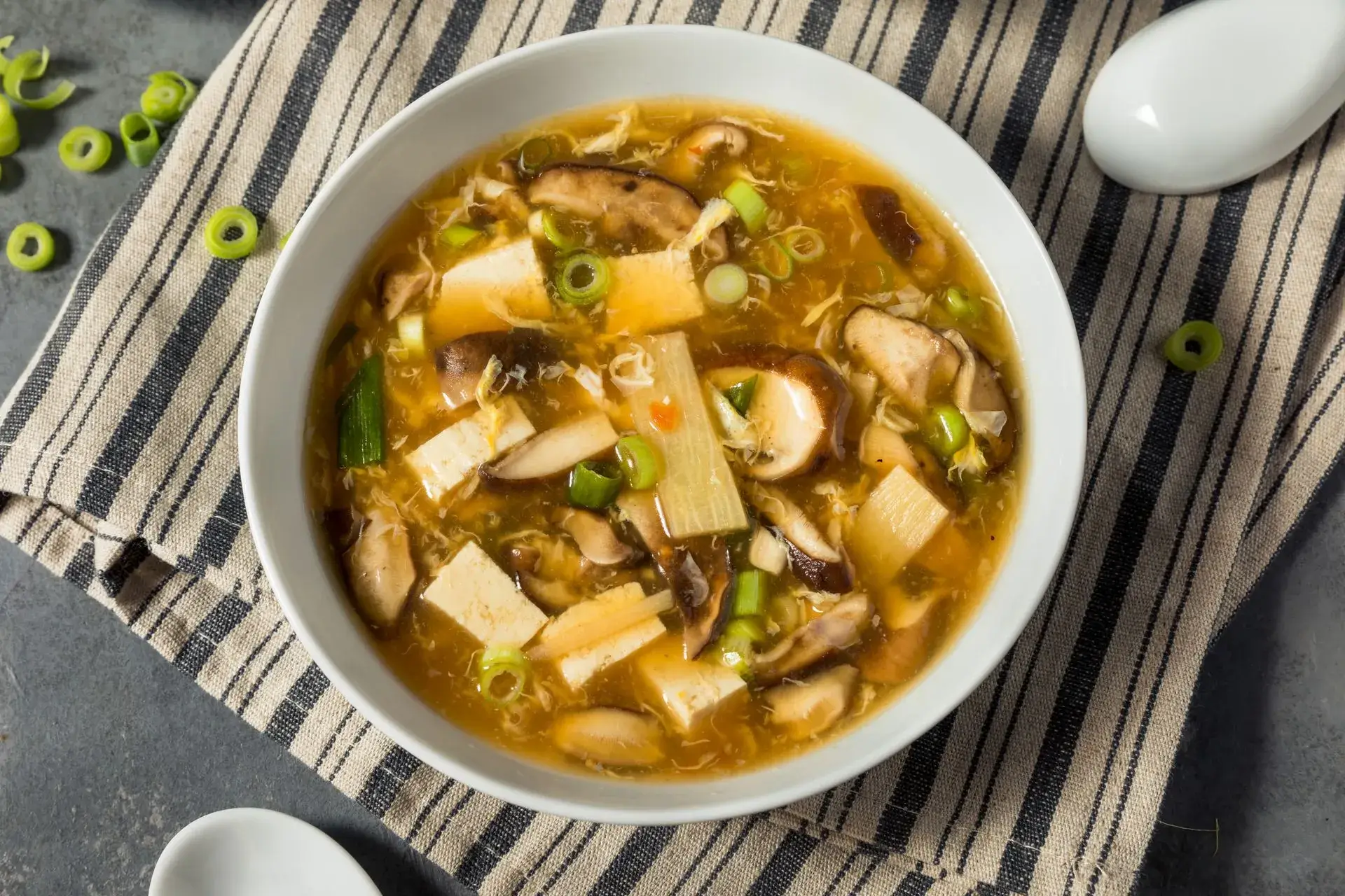 homemade-chinese-hot-and-sour-soup